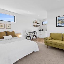 The Studio - Modern stay in Old Cromwell, hotel in Cromwell