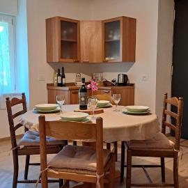 Apartment in Somaggia - CasaCamillo, hotel en Riva