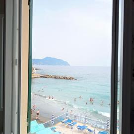 Due Finestre Sul Mare, hotel Bogliascóban