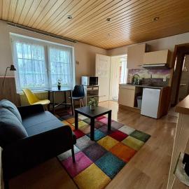 Komfortables Studio mit Terrasse und kleinem Garten - Erholung inklusive, hotel a Neumünster