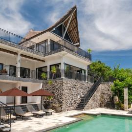 Jempiring - luxury spacious villa with staff!