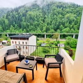 Lovely Alps ski apartment on Alpe Adria bike trail