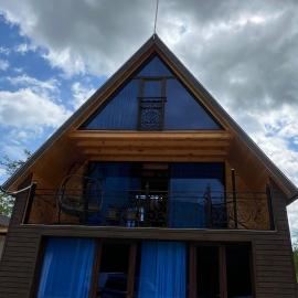 RIVERSIDE Cottage, hotel i Martvili