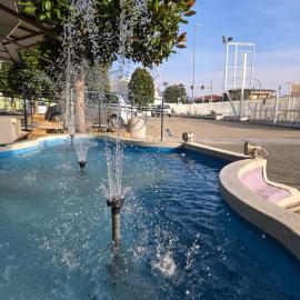 7 LAKES Aparthotel, hotel u gradu Burolo
