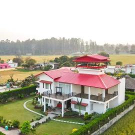 Hriday Bhoomi Luxury Cottages & Villa, Jim Corbett, готель у місті Jhirna