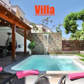 Villa Puerto Rico in front of the shopping center with private heated saltwater pool with jacuzzi function & arcade games OR St andard Villa Puerto Rico in front of the shopping center with private heated saltwater large jacuzzi No Pool& arcade games
