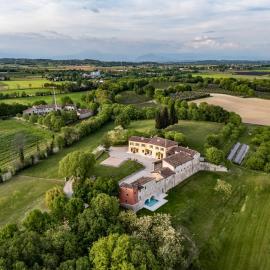 Relais Corte Baruzzo: Volta Mantovana'da bir otel
