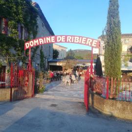 Gîte #3, 3 Pers, Domaine De Ribiere, hotel di Grospierres