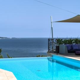Upstays Sea View Pool 250m Villa, готель у місті Валлоріс