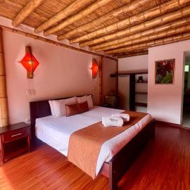 Hotel y termales Las Heliconias, hotel in Zetaquira