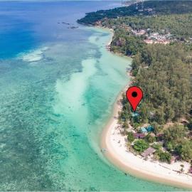 Viesnīca Zen Beach Oasis - Balinese Beachfront House with Stunning Sea View pilsētā Kophanana