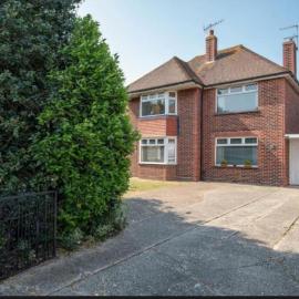 3-Bedroom Home Pet Friendly