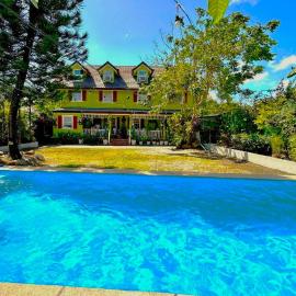 Madie's Place B&B with Private Pool in Santa Rosa near Enchanted Kingdom, hotel in Santa Rosa