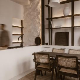 Beige Tranquil Escape by the Sea, Hotel in Matosinhos