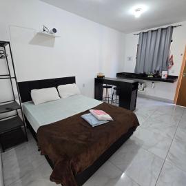 Flat completo a 9 minutos do centro de Aparecida, hôtel à Aparecida de Goiânia