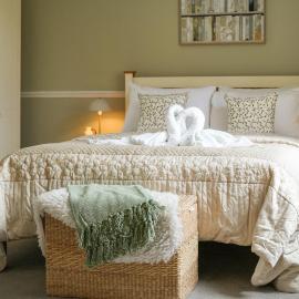 Great location in Lincoln beautiful house for families and contractors