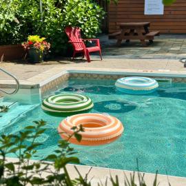 Sunshine Lodge Inn, hotell i Gibsons