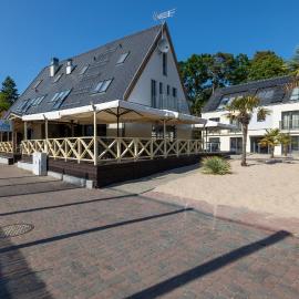 Na Fali Restaurant&Apartaments, hotel v destinaci Pobierowo