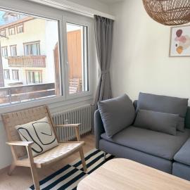 Gorgeous Modern Mountain View Flat in Täsch with free parking