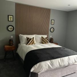 The Snug at the BH, hotel en Ballynadrumny