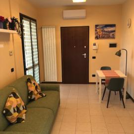 Gabriele apartment with private garage Brescia