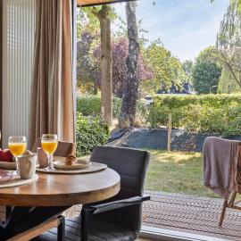 Lodge 't Hert - Nieuwe lodge met vrij uitzicht & omheinde tuin, hotell sihtkohas Putten