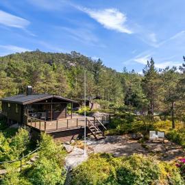 Chill House 15 min from Preikestolen – hotel w mieście Strand