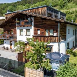 NATURLODGE Ladis - Nature Lodges with Mountain Views, khách sạn ở Ladis