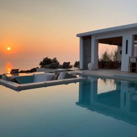 Villa Oliana,Infinity Pool & Sea Views, Sauna, Spa