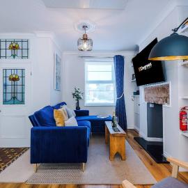 Cozy 3-Bed Home by 53 Degrees Property, Perfect for Business & Groups!, готель у місті Лік