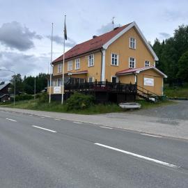 Gula Villan Värdshus, hotel em Glommersträsk