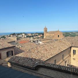 BB Da Primo la vista sul borgo Potenza Picena