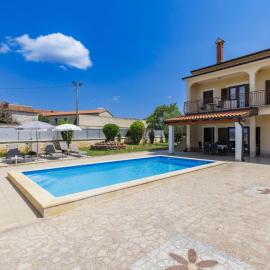 Holiday Home Kristina by Interhome