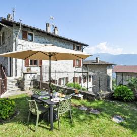 Holiday Home Al Civico 29 by Interhome, hotelli kohteessa Dazio