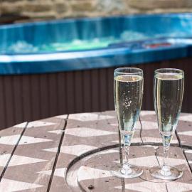 The Granary with hot tub - 2 miles from Skipton, hotel v mestu Carleton