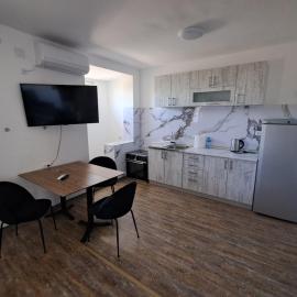 Apartman Oaza mira-Titova vila-Ergela Karadjordjevo, Hotel in Karađorđevo