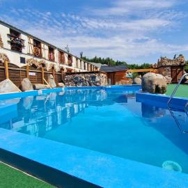 Hotel Kocourkov, hotel di Hlinsko