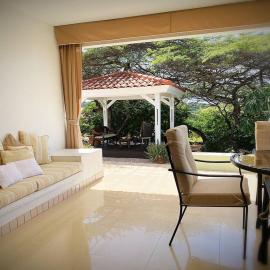 Milas Family Getaway, hotel a Noord