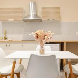 Oasis Tropicale - Appartement Cosy et Calme à 10 min de la Gare de Roanne
