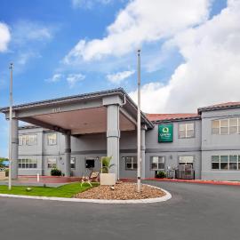 Quality Inn & Suites Near Six Flags and Medical Center,聖安東尼奧的飯店