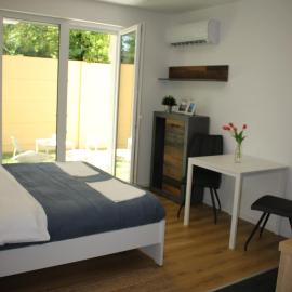 Nyugalom Apartman, Hotel in Balatonkenese