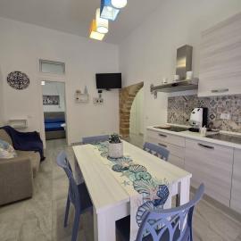 Giomasue', hotel a Porticello