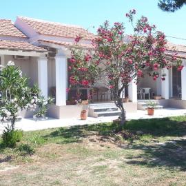 E & K Sea View Apartments Urlaub mit Ausblick Entspannung direkt am Meer, hotel in Agios Georgios