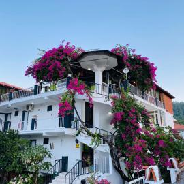 Akdeniz Pansiyon, hotel di Ekincik