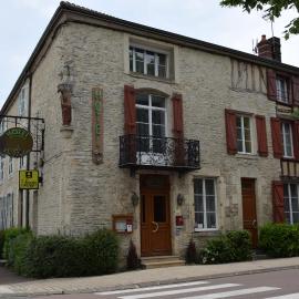 Logis Le Saint Nicolas, хотел в Бар-сюр-Об
