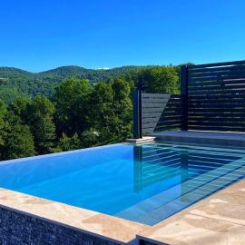 Villa Queen