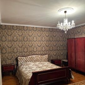 Дом, hotelli kohteessa Bavra