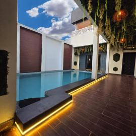 Suna'a home Logpom, hotel en Duala