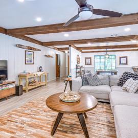 Home w/ Lake Texoma View, Game Room & Bar