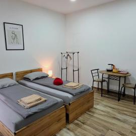 Riverstone Retreat Studio